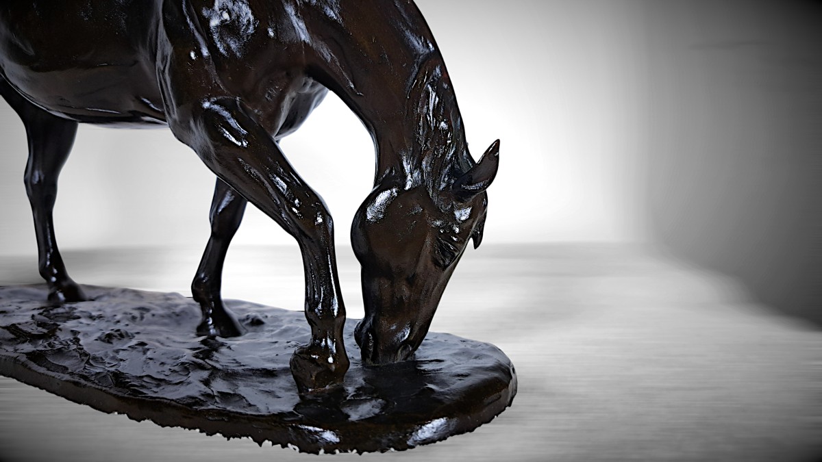 Japanese Bronze Sculpture By Itô Kunio - A Grazing Horse -photo-3