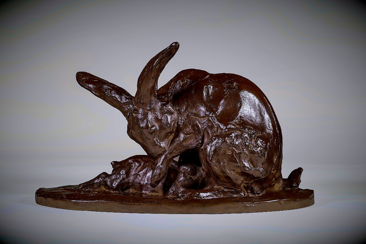 Japanese Bronze Sculpture By Ikeda Yûhachi - Hare And Its Leveret