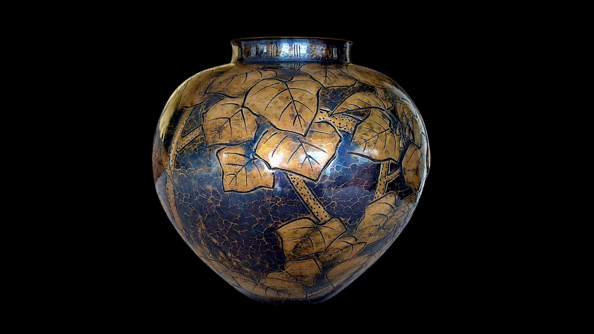 Japanese Hammered Bronze Vase By Gyokusendo: Doves, Branches And Leaves-photo-1