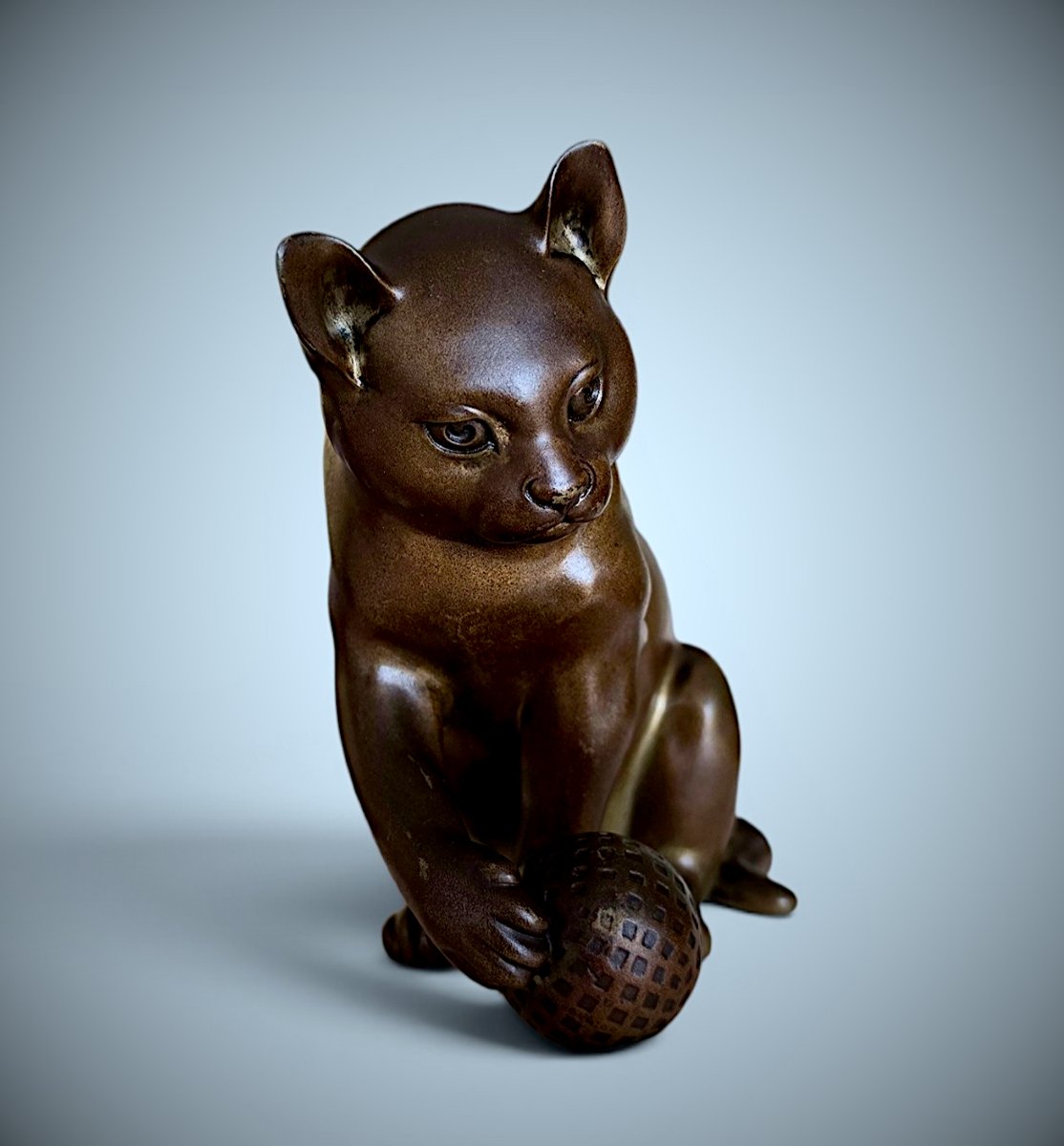 Japanese Bronze By Onoda Harumasa - Cat With A Temari Ball-photo-4