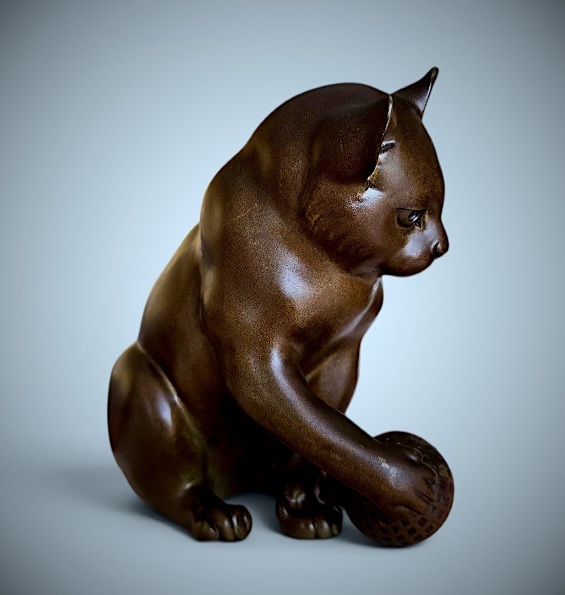 Japanese Bronze By Onoda Harumasa - Cat With A Temari Ball-photo-1
