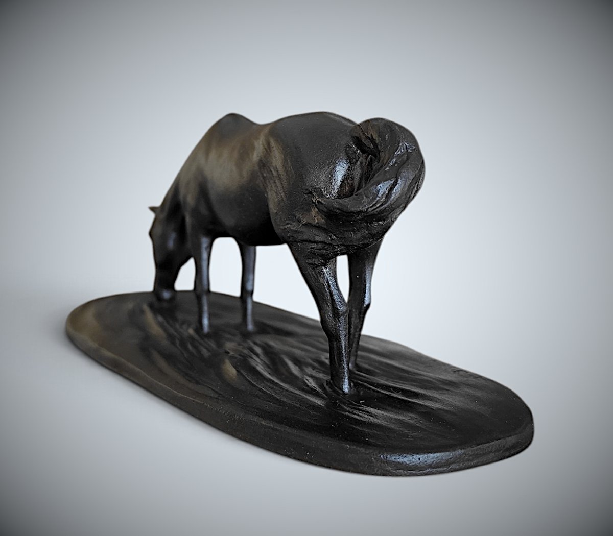 Japanese Bronze By Itō Kunio – Horse Drinking Water-photo-2