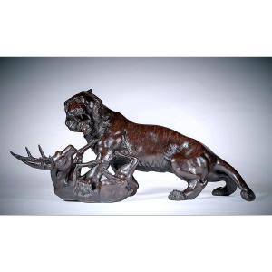 Bronze Japonais de AKIMITSU  -  Tigre attaquant un cerf  