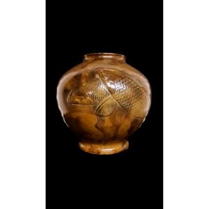 Vase japonais en bronze signé KEIUN –  Koi