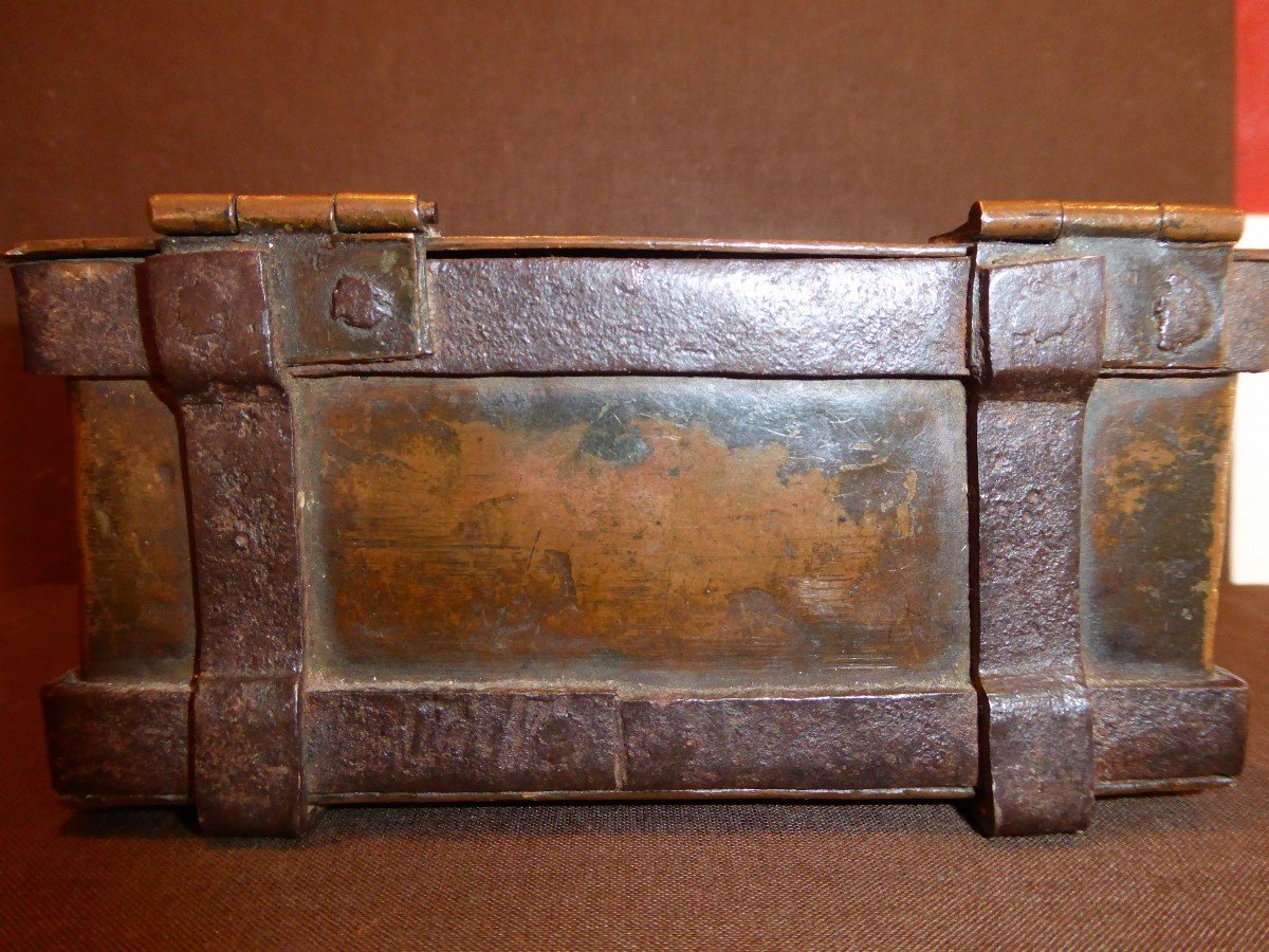 Box, Copper And Fittings, 17th Century.-photo-2