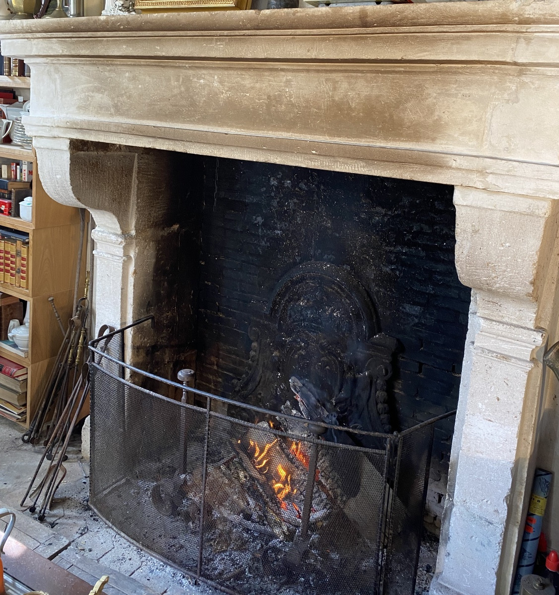 cheminée Louis XIII en pierre avec son trumeau en pierre-photo-4