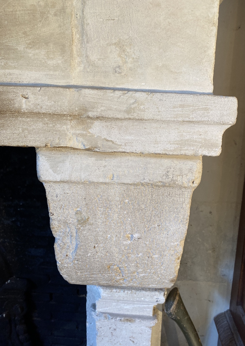 cheminée Louis XIII en pierre-photo-1