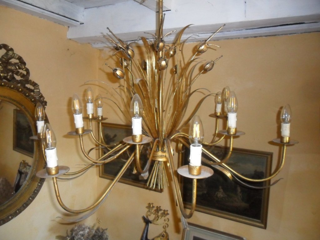 Grand Luminaire à 12 luminières en Métal Doré des Années 70 à Décor Végétal