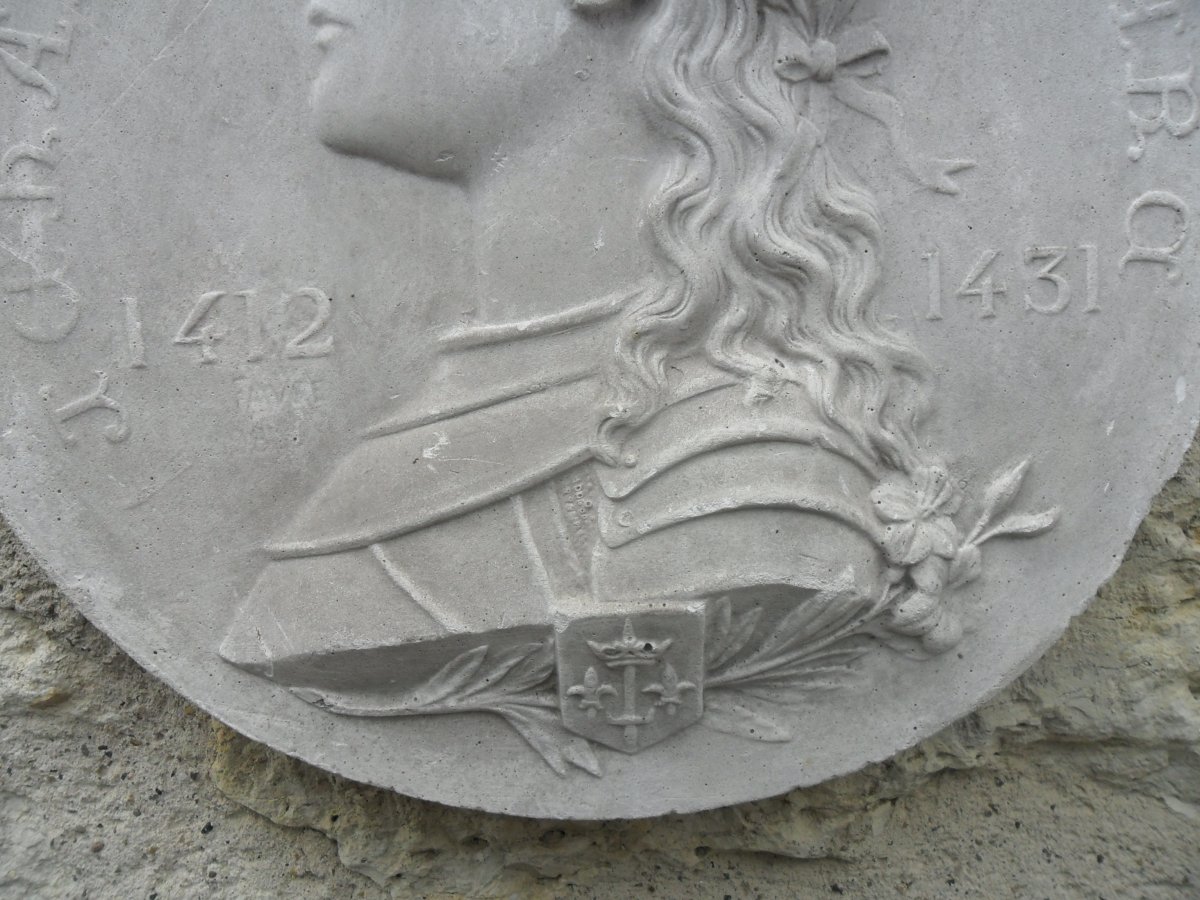 Bas Relief En Médaillon Jeanne d'Arc Par F. Faivre-photo-3