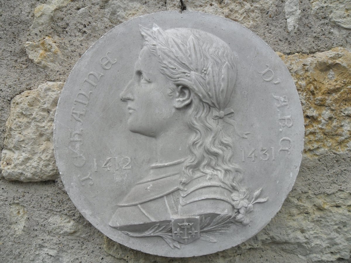 Bas Relief En Médaillon Jeanne d'Arc Par F. Faivre