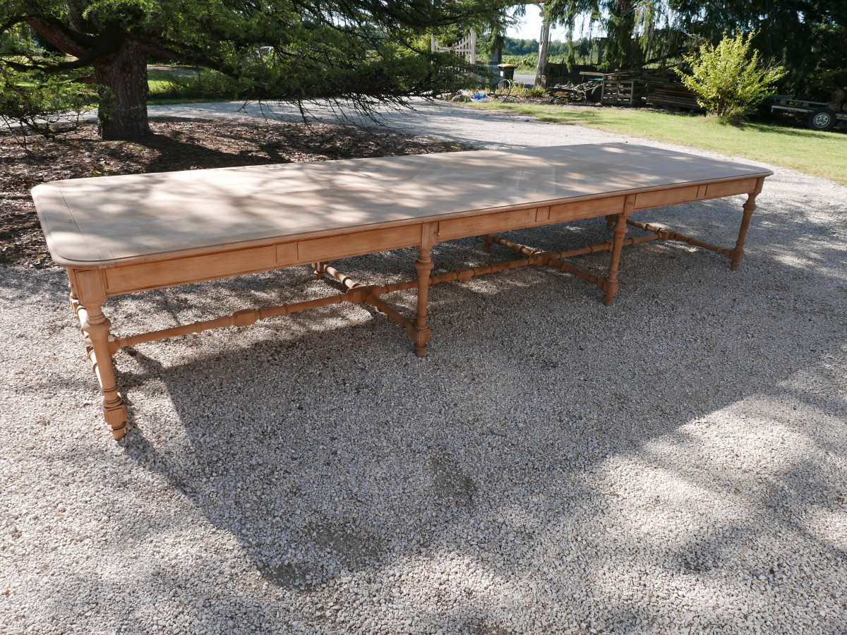 Very Large Solid Oak Table From The Late 19th Century