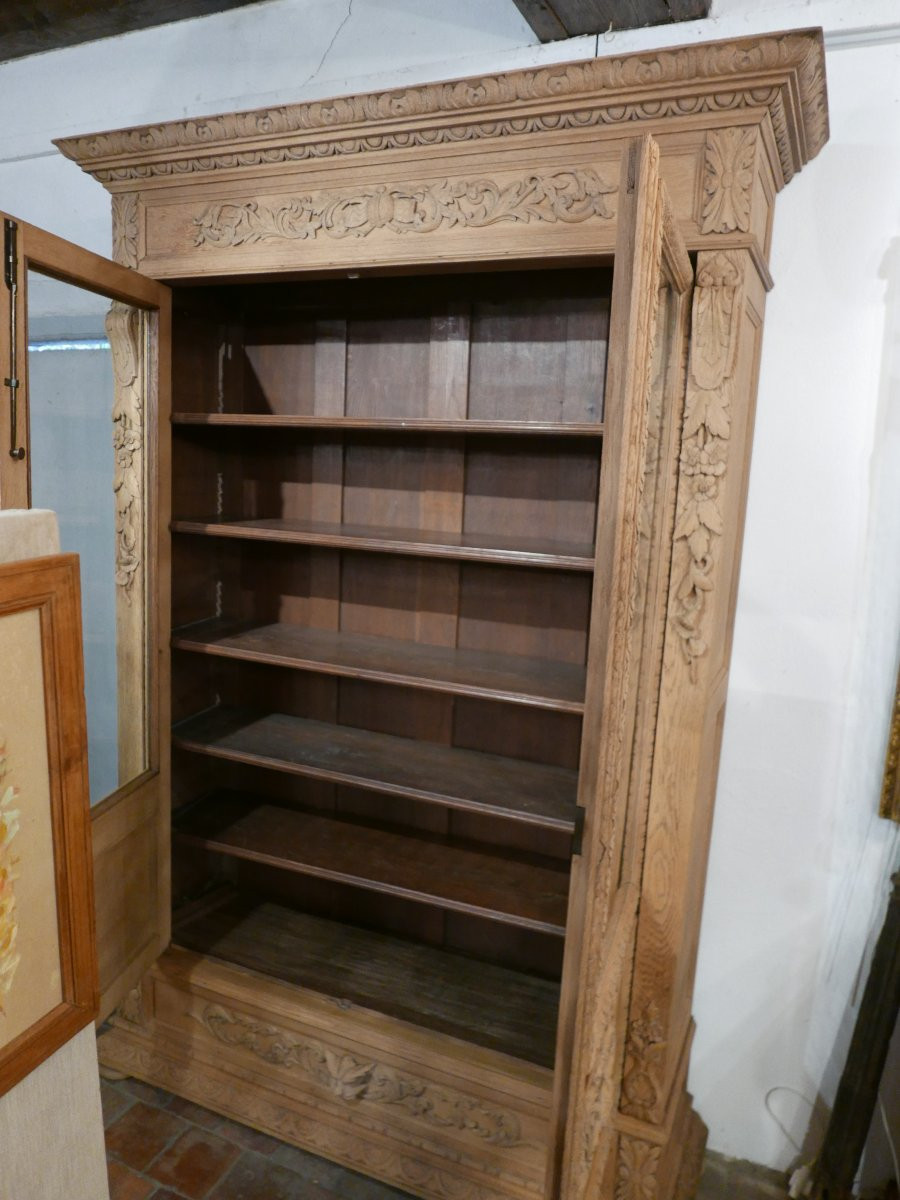 19th Century Renaissance-style Oak Bookcase-photo-3