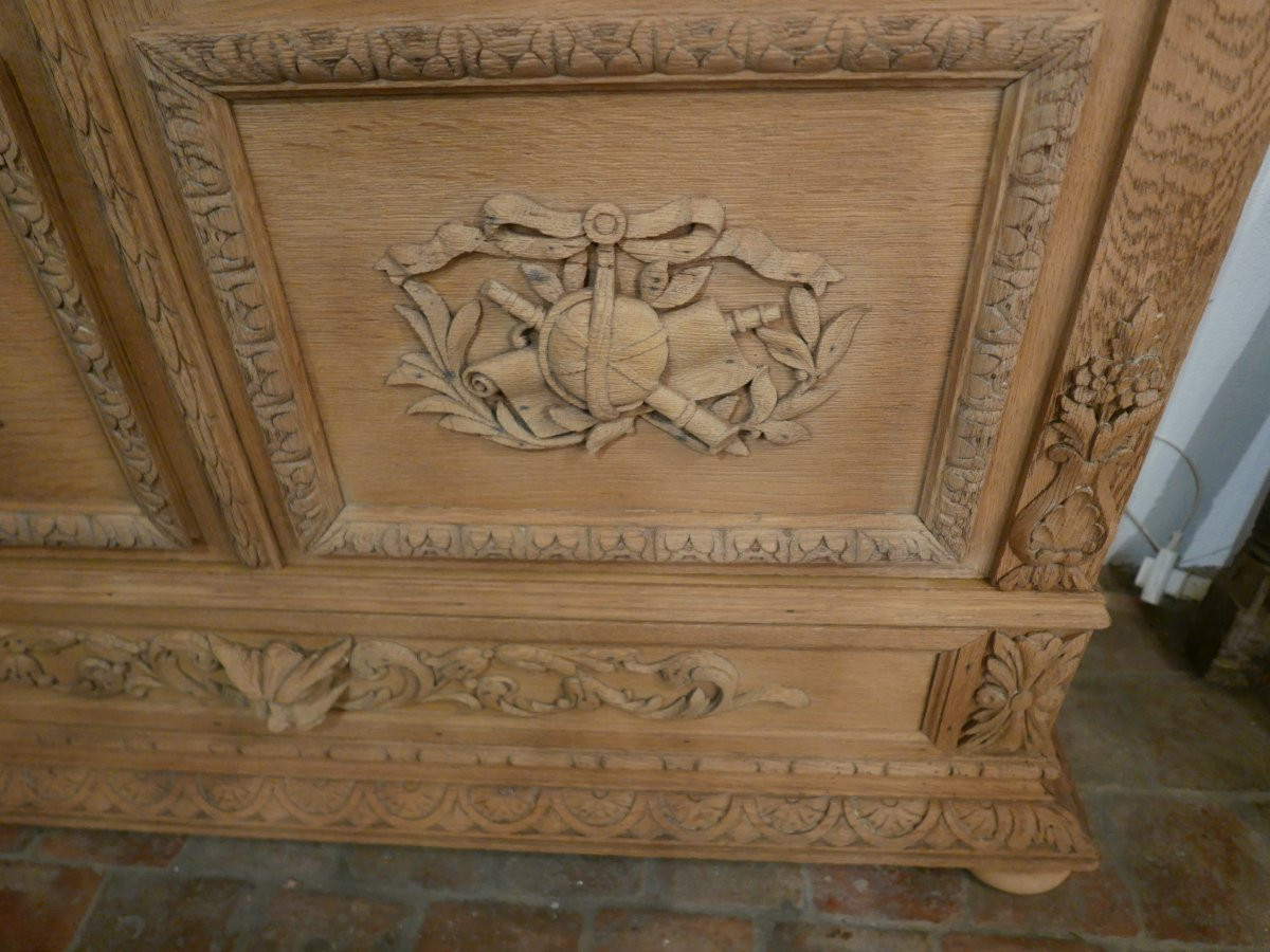 19th Century Renaissance-style Oak Bookcase-photo-2