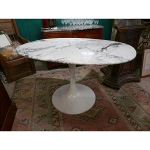 Tulip Table After The Design Of Eero Saarinen