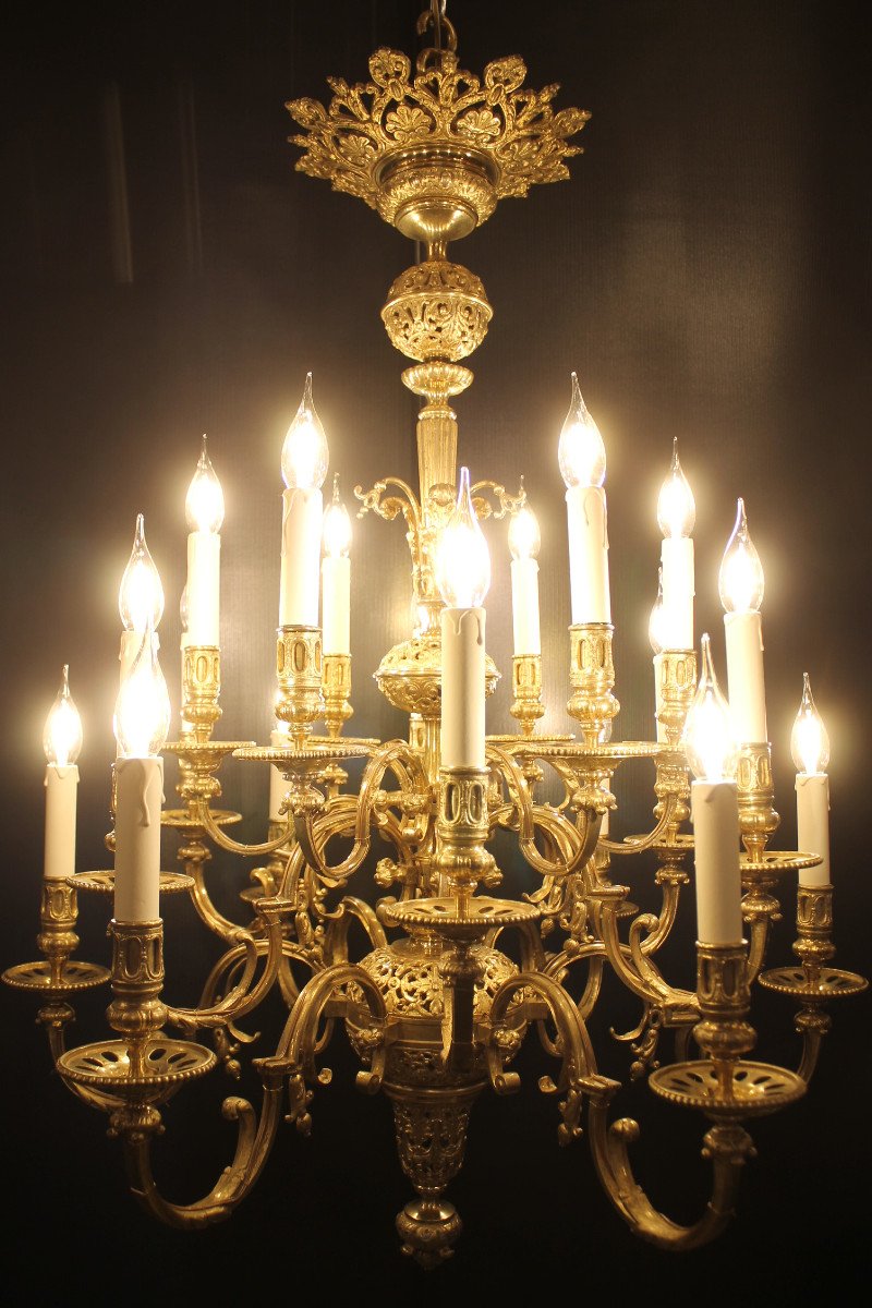 Neo-gothic Style Gilt Bronze Chandelier With 18 Lights, Mid-19th Century