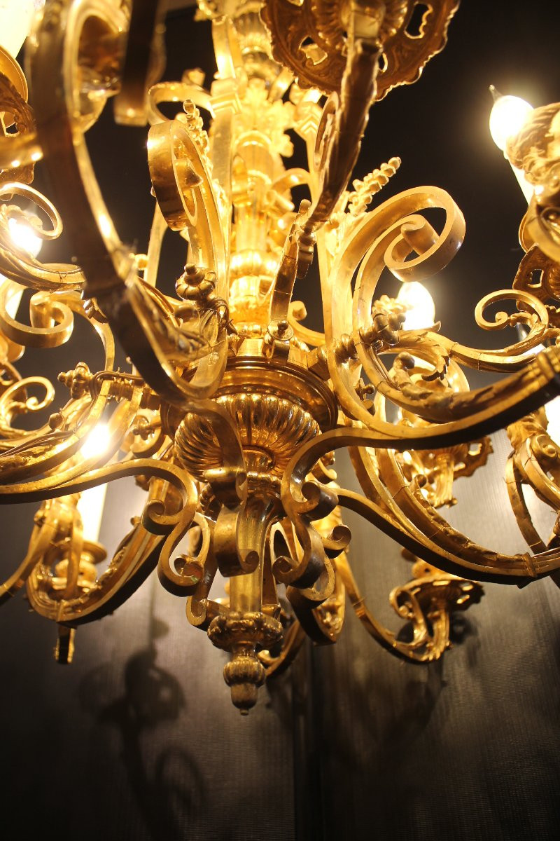 Lustre à 18 feux en bronze ciselé et doré, époque Napoléon III-photo-2