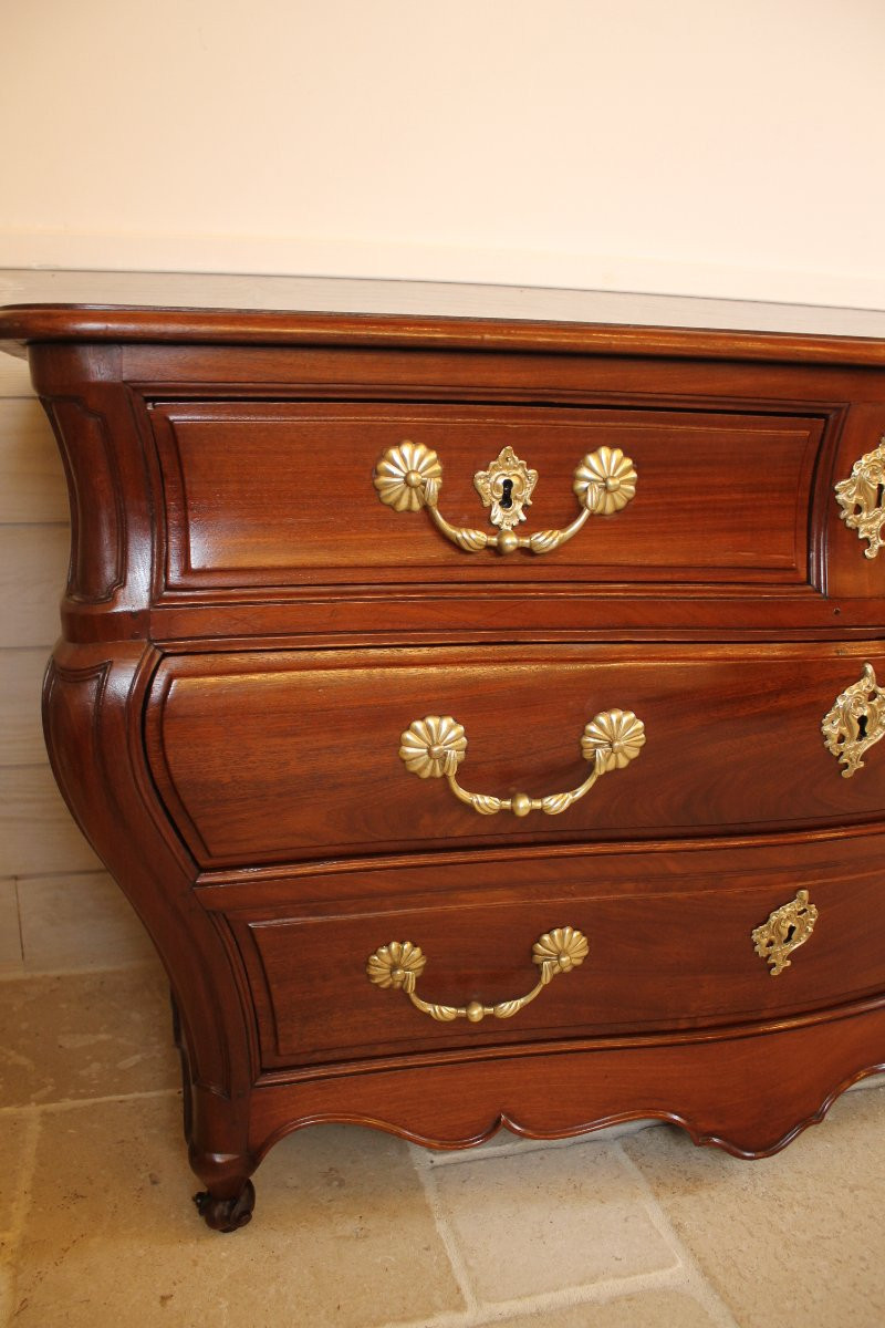 Louis XV Period Mahogany Commode With Tomb-like Top, Bordeaux-photo-3
