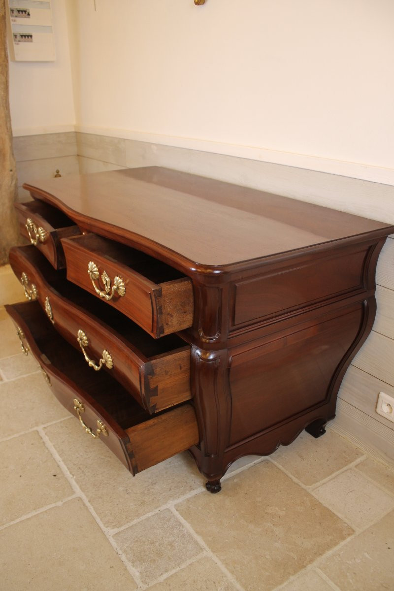 Louis XV Period Mahogany Commode With Tomb-like Top, Bordeaux-photo-4