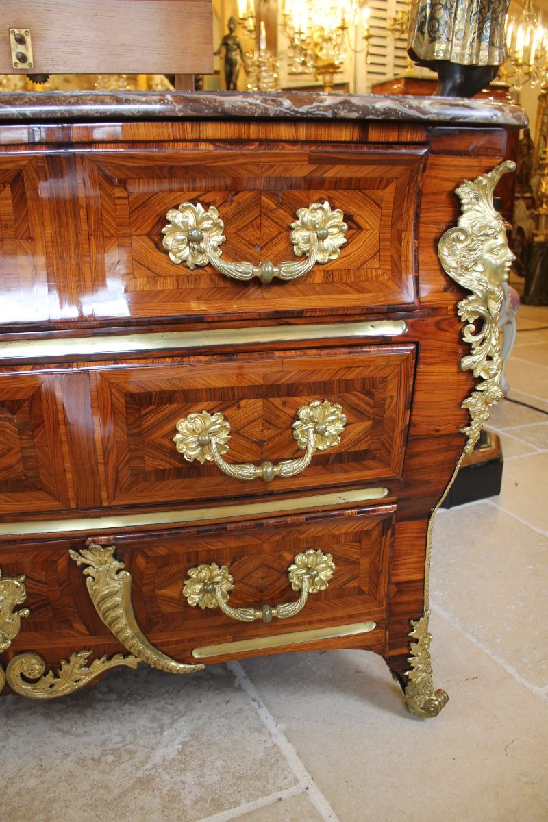 Commode en sarcophage et à pont, époque Régence-photo-5