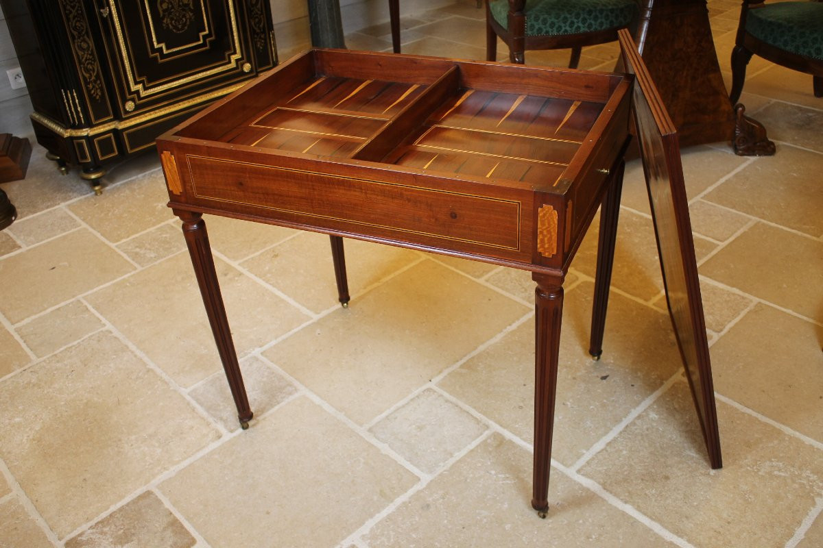 Table tric trac en acajou massif, Nantes, époque Louis XVI-photo-4