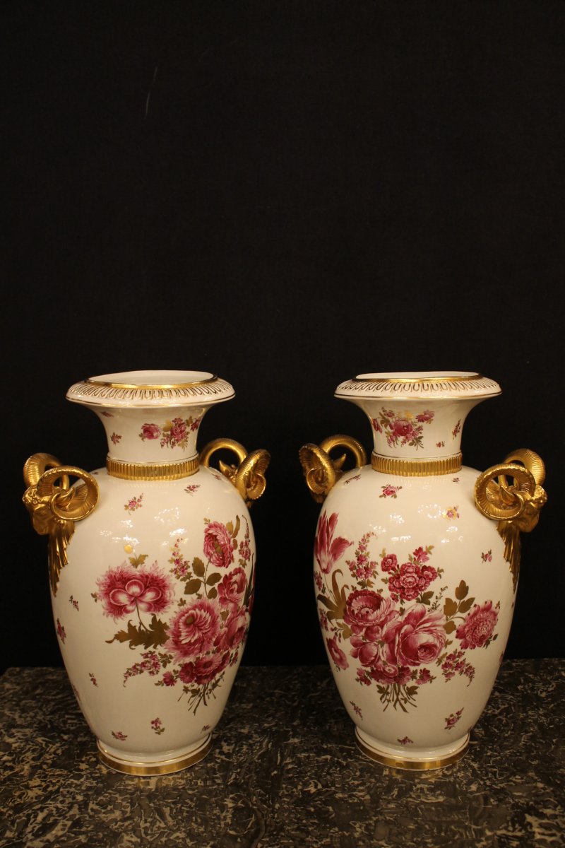Importante Paire De Vases En Porcelaine De Saxe