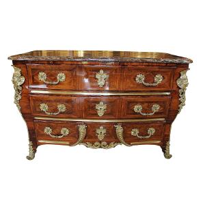 Commode en sarcophage et à pont, époque Régence