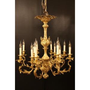 Important Louis XV Rocaille Style Chandelier In Gilt Bronze With 12 Lights