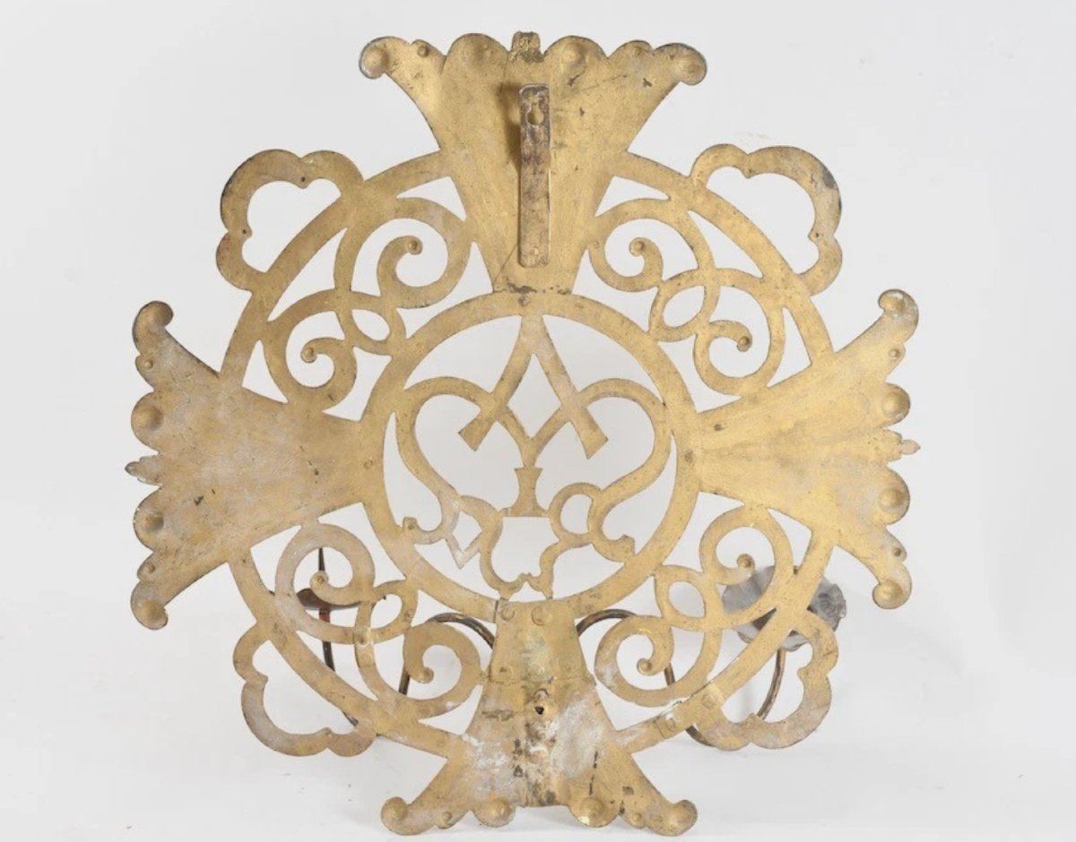 Une applique en métal doré - XIXème siècle - De style Renaissance-photo-7