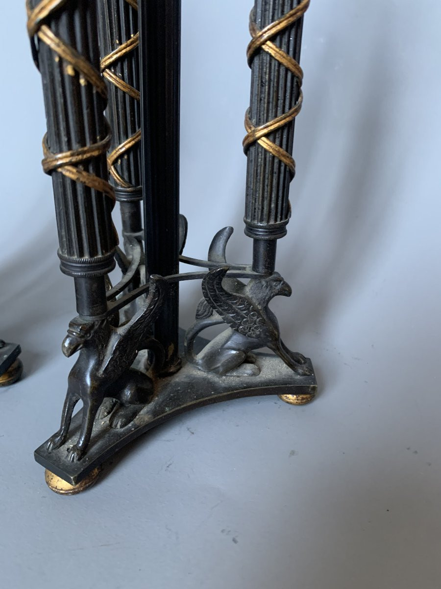 Paire de bougeoirs en bronze - Fin XIXème - Décor de faisceaux de licteurs et haches -photo-1