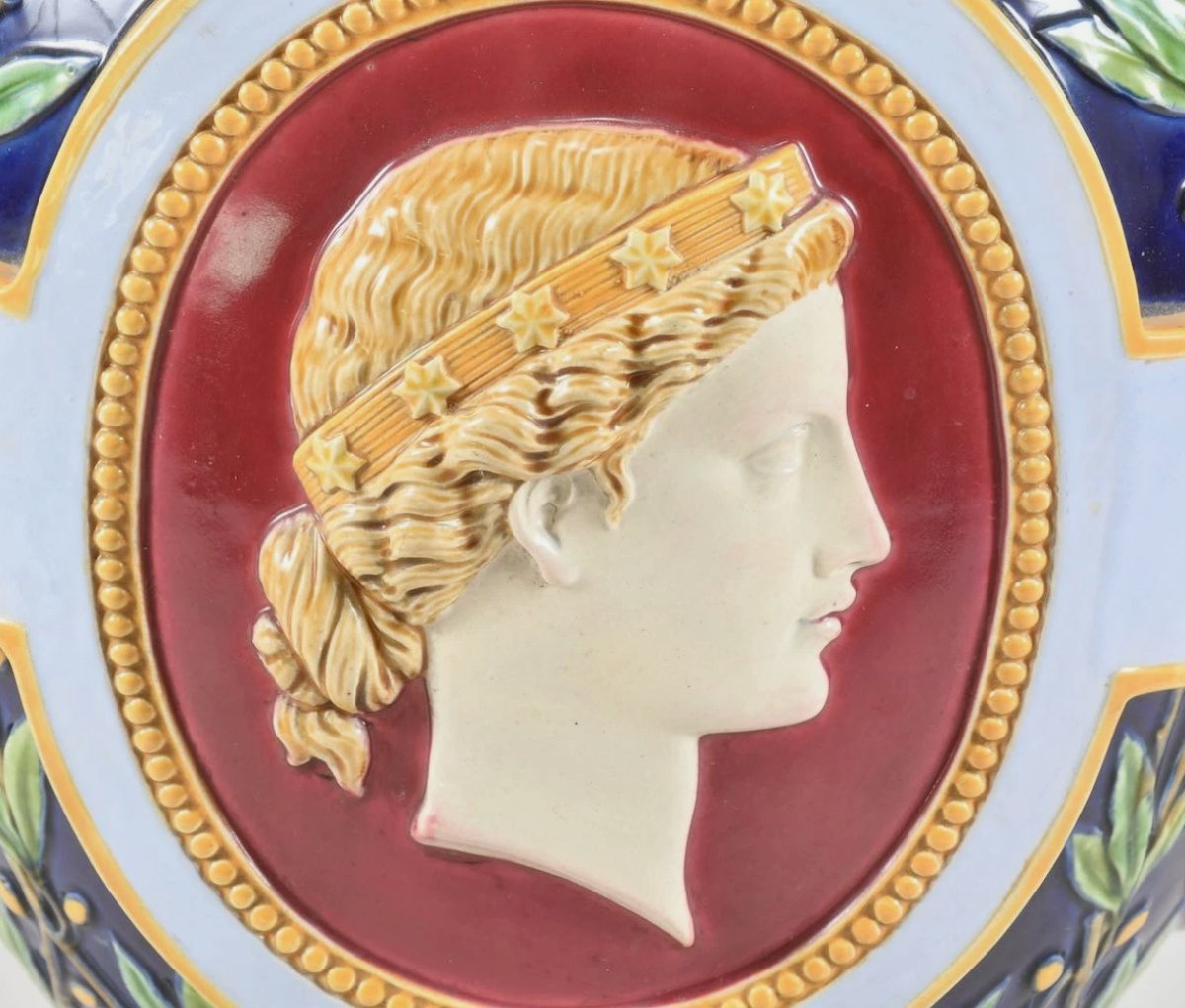 Vase en faïence polychrome – Manufacture Minton – Style Néoclassique, fin XIXe siècle-photo-3