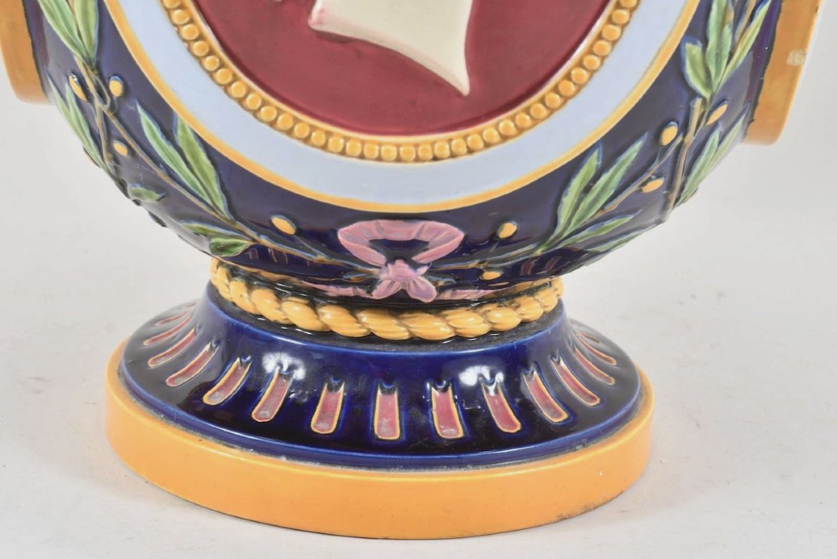 Vase en faïence polychrome – Manufacture Minton – Style Néoclassique, fin XIXe siècle-photo-4