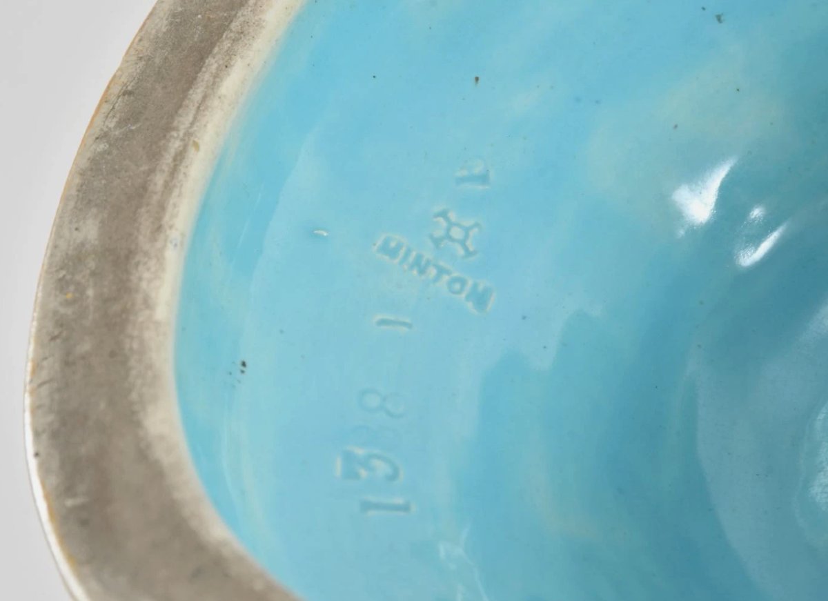 Vase en faïence polychrome – Manufacture Minton – Style Néoclassique, fin XIXe siècle-photo-5