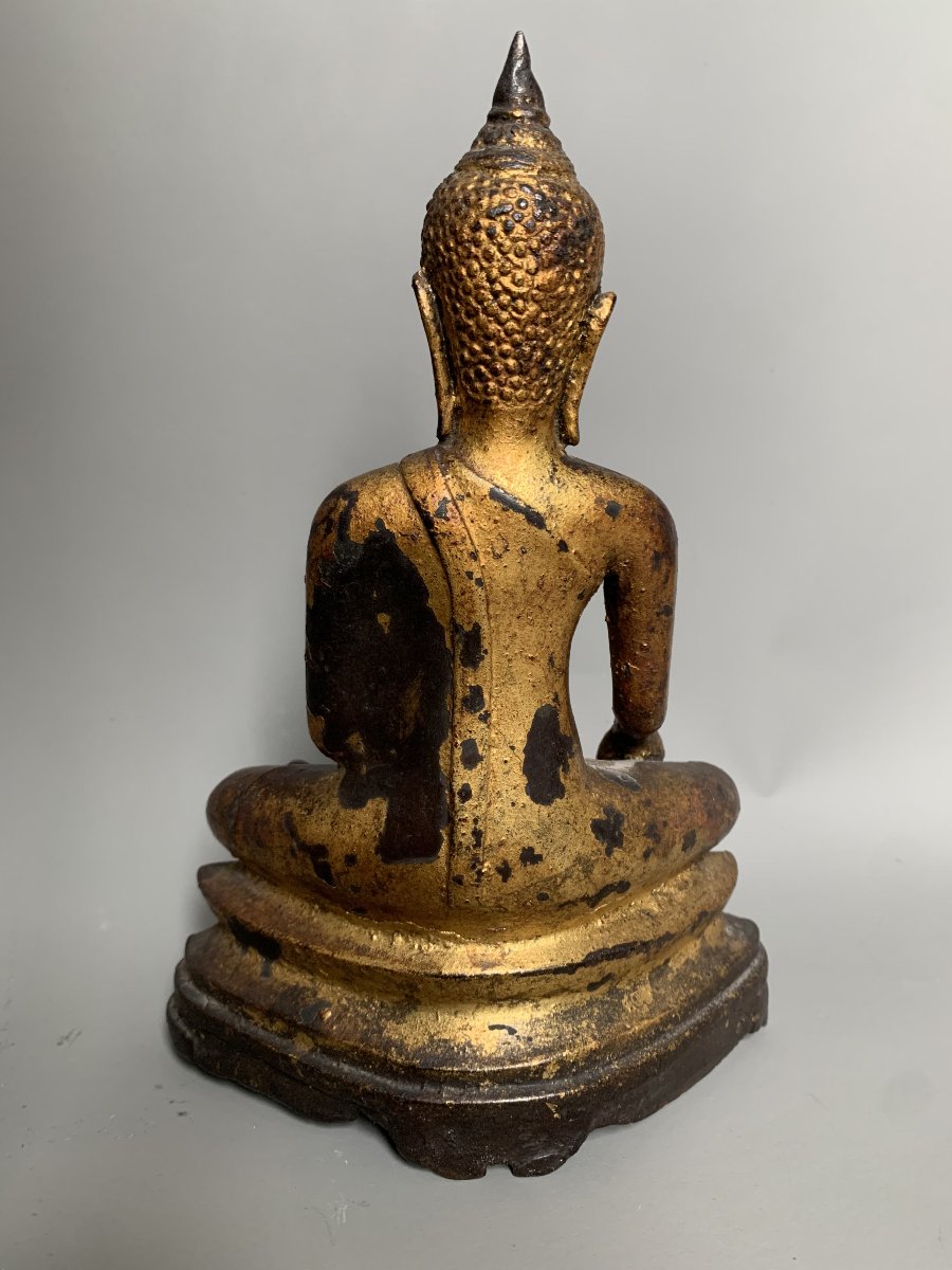 Bouddha assis en fonte de fer dorée - Asie du Sud-Est -  XVIIIᵉ siècle-photo-4
