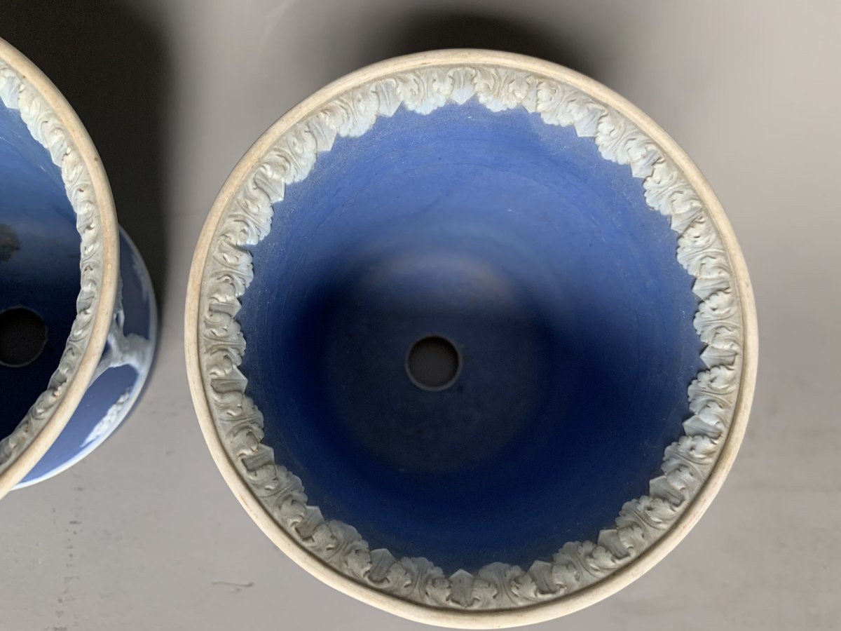 Pair Of Wedgwood Earthenware Planters – Neoclassical Design-photo-4