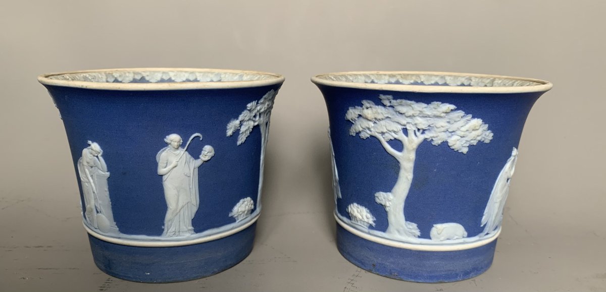 Pair Of Wedgwood Earthenware Planters – Neoclassical Design-photo-3