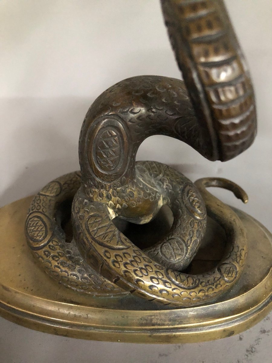 Rare Lampe à Huile en bronze - Décor De Serpent Et Têtes De Singes - XIXème-photo-2