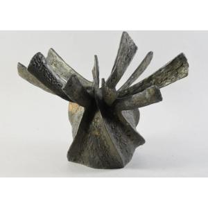 Sculpture en bronze du XXème siècle - Porte un cachet 