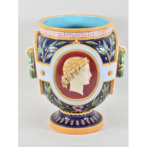 Vase en faïence polychrome – Manufacture Minton – Style Néoclassique, fin XIXe siècle