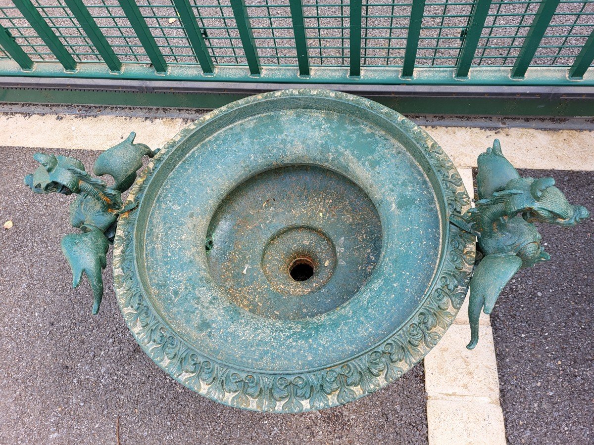 Pair Of Large Cast Iron Medici Basins With Dragon Decor Late 19th Century-photo-1