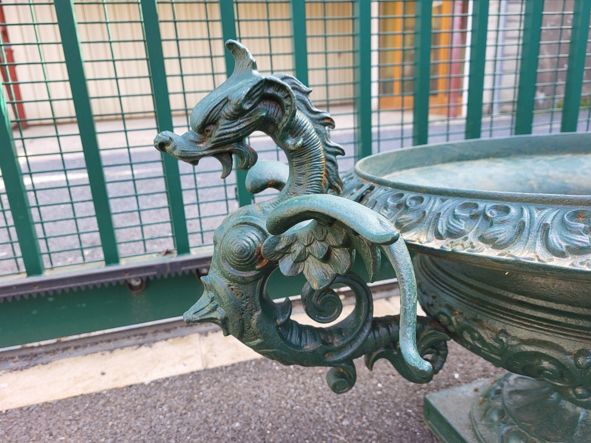 Pair Of Large Cast Iron Medici Basins With Dragon Decor Late 19th Century-photo-2