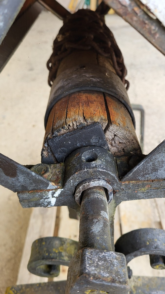 Treuil  à tambour avec sa manivelle pour margelle de puits -photo-3