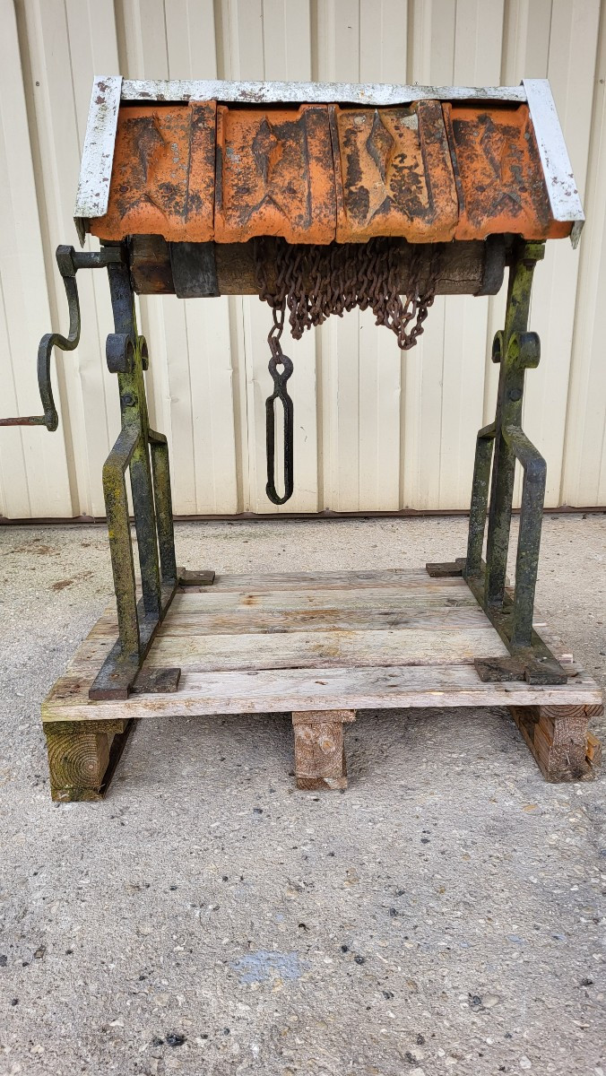 Treuil  à tambour avec sa manivelle pour margelle de puits 