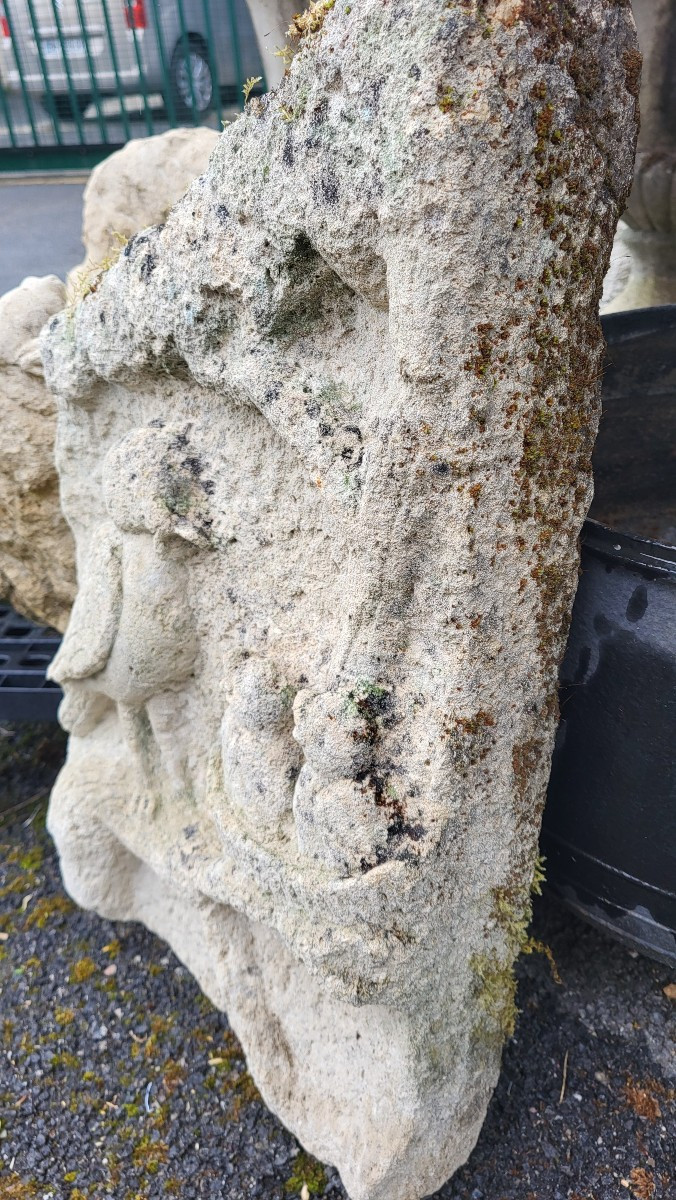 Stele In Natural Stone Decorated With Birds-photo-3