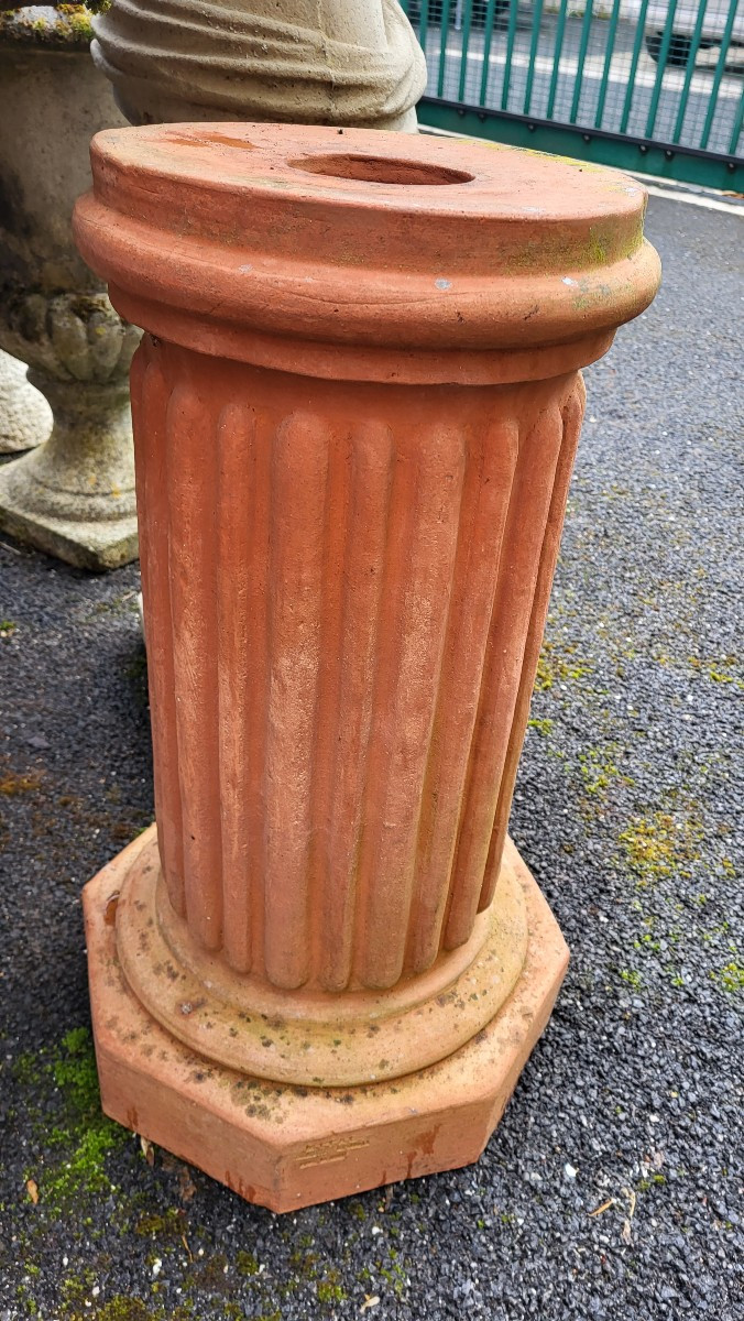 Colonne cannelée en terre cuite-photo-3