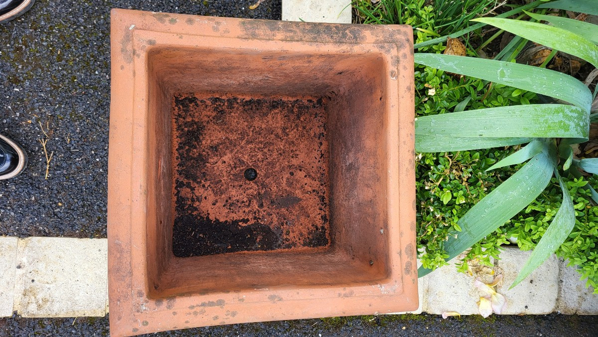 Jardinière carrée en terre cuite .-photo-1
