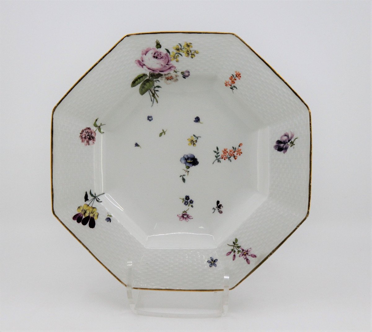 Pair Of Meissen Porcelain Octagonal Plates, Circa 1750-photo-4