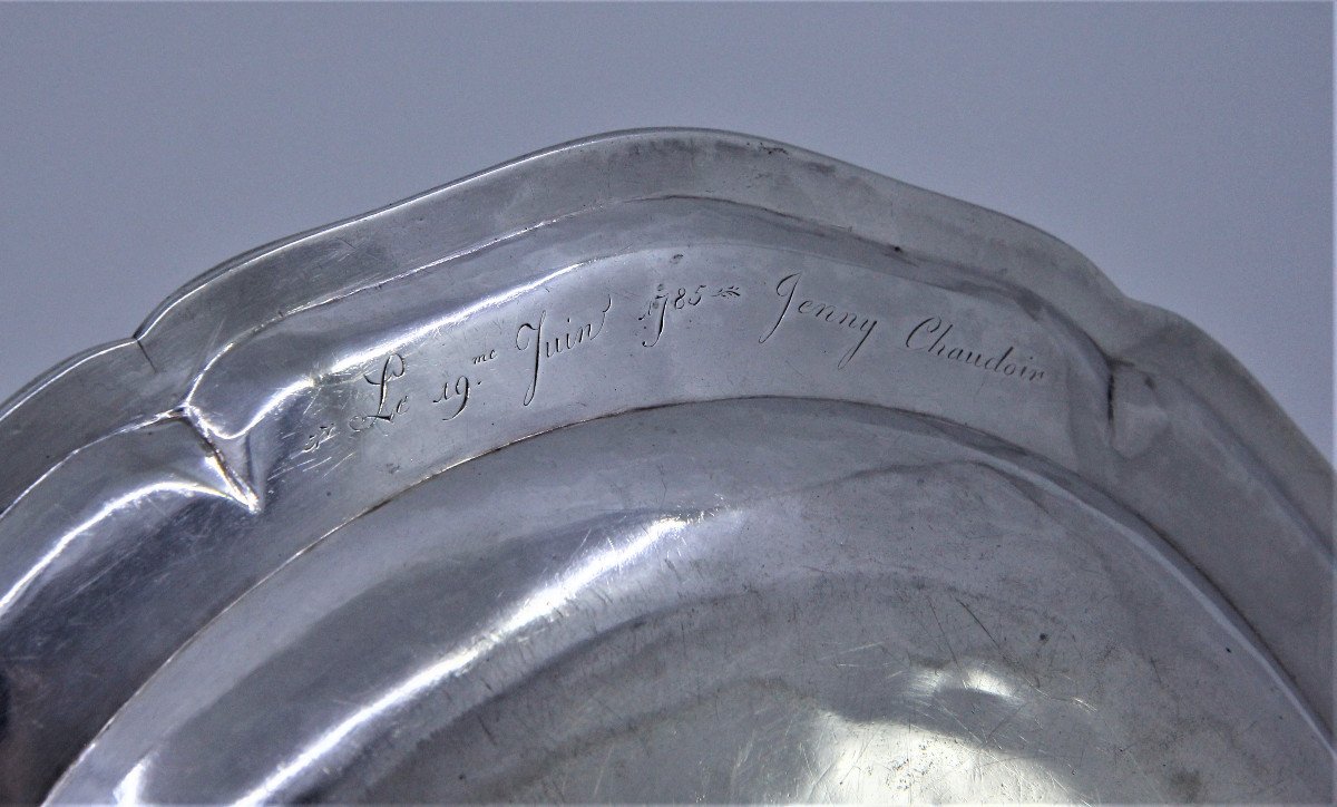 Plat en argent massif 18e,  cadeau de baptême daté du 19 juin 1785-photo-6