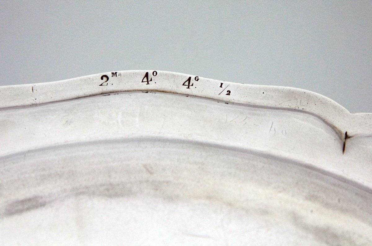 Petit plat ovale en argent massif armorié, par Claude Laurent, Paris 1743-1744-photo-7