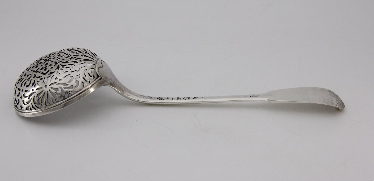 Rare grande cuiller à sucre en argent, époque Louis XV - orfèvre Jean BAUCAIRE, Metz 1747-1748-photo-1