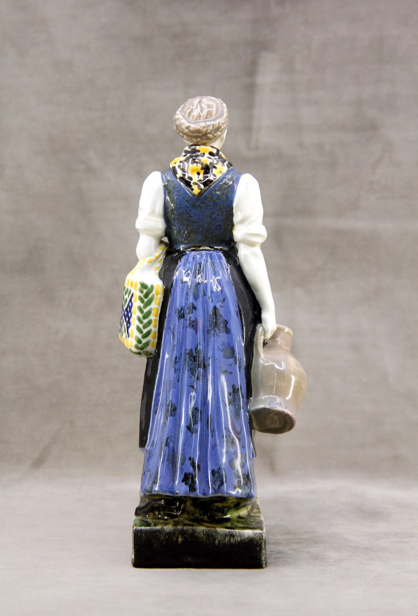 Hugo Franz Kirsch (1873-1961) - Peasant Woman With A Sickle - Polychrome Glazed Ceramic, Ca 1900-photo-1